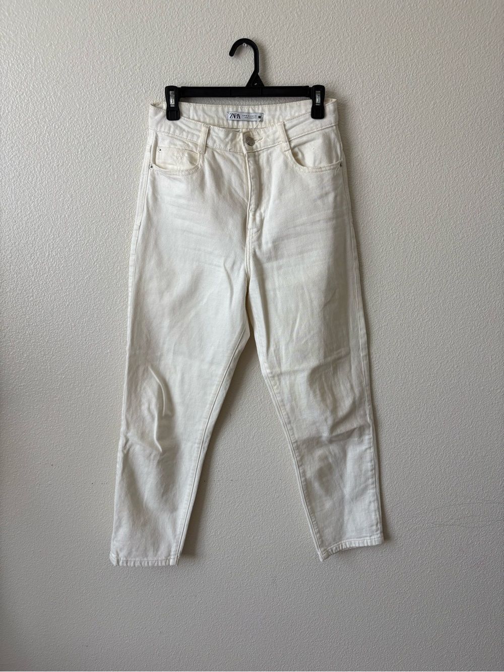Zara Off-White High-Rise Jeans Woman’s 28 US
